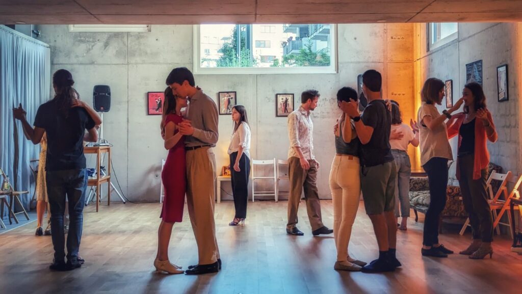 Tango Lessons Vienna Tango-Unterricht Wien Sonnwendviertel