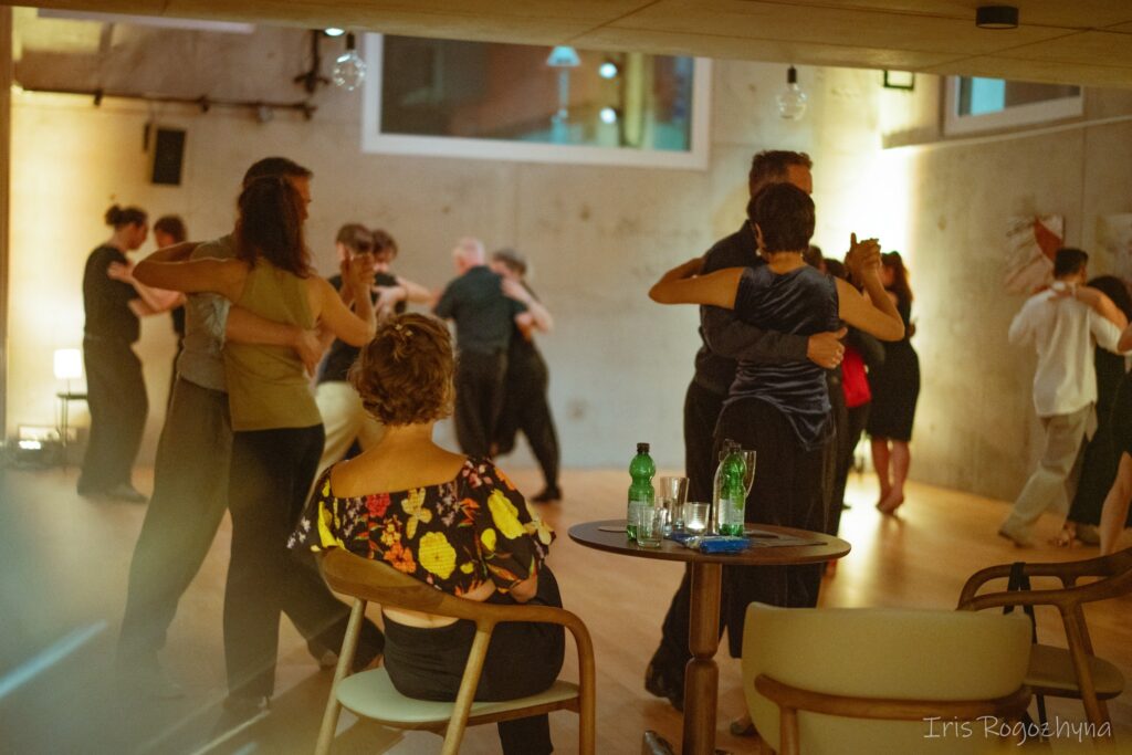 Miloga SOL atmosphere